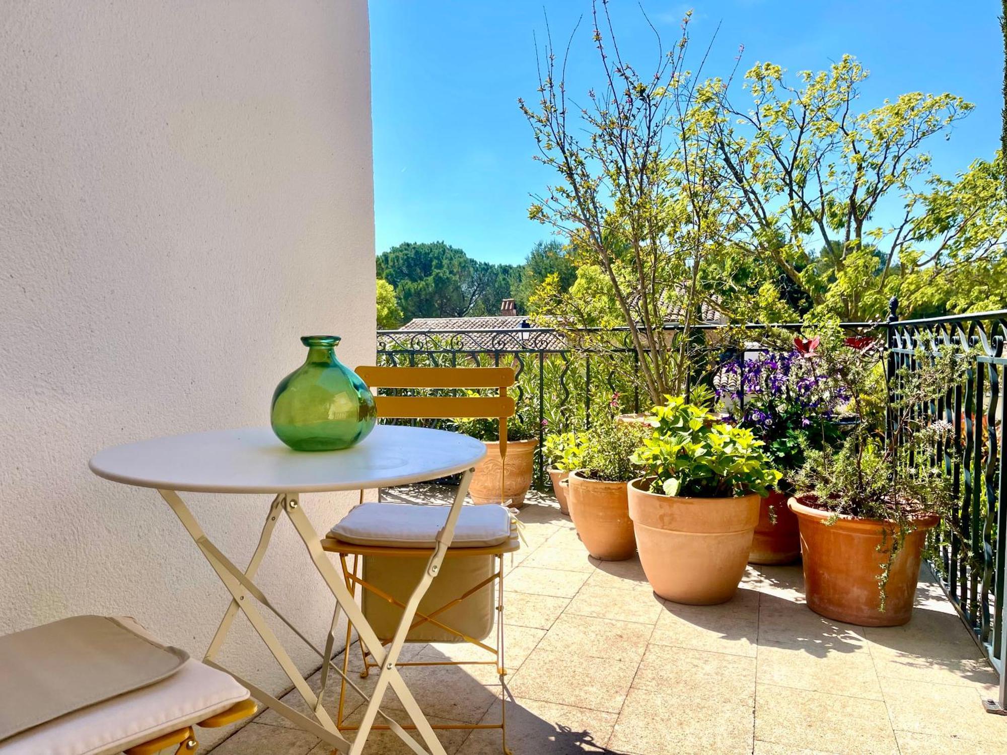 Bed and Breakfast Les Cistes Mallemort Exterior foto
